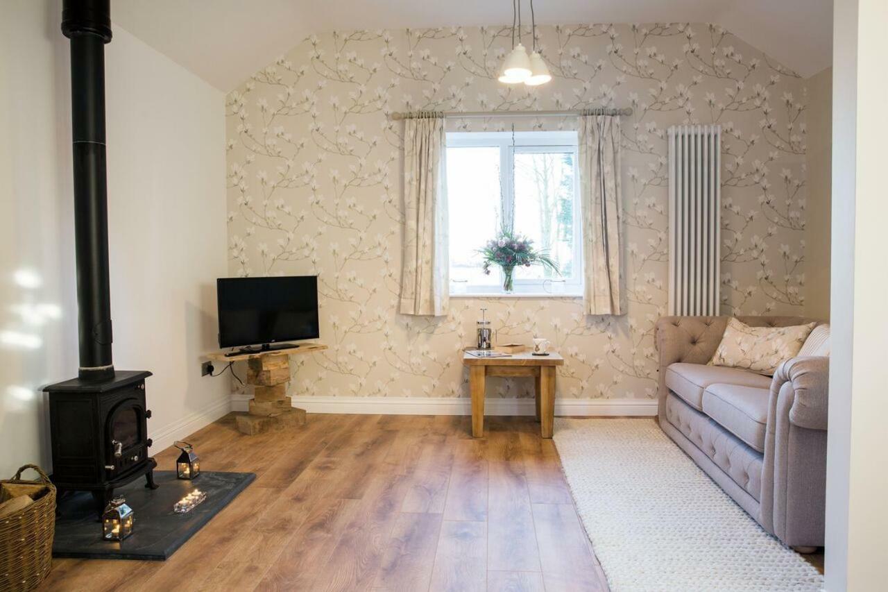 Thrush Nest Cottages - Wren Cottage Sleeps 4, 2 Bedrooms & Stable Cottage Sleeps 2, 1 Bedroom York Esterno foto
